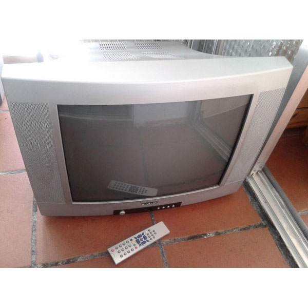 REGALO Televisor de tubo